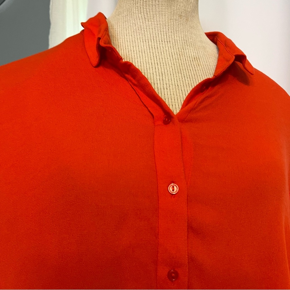 H&M Red button down blouse Short Sleeve Side Slits NWT Us Size 12 office casual - Picture 3 of 11